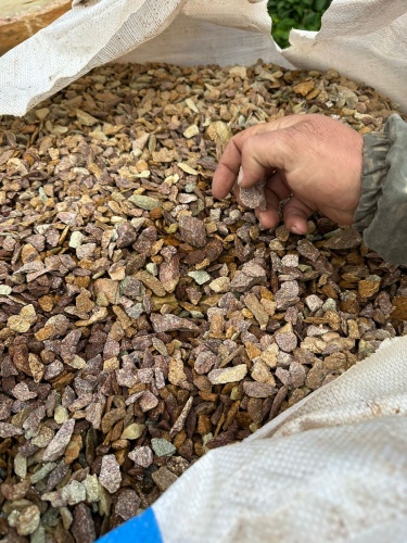 Златолит персиковый декоративная каменная крошка купить в Чусовом