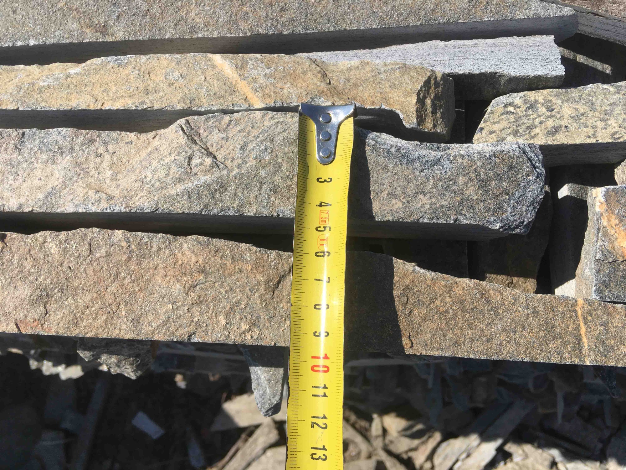 Горбушка златолит мультиколор для облицовки купить в Чусовом