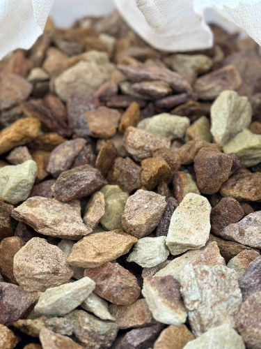 Златолит персиковый декоративная каменная крошка купить в Чусовом