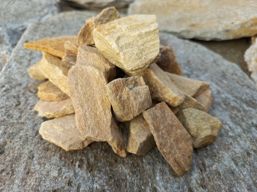 Златолит жёлтый декоративная каменная крошка купить в Чусовом