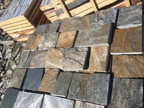 Плитка пилёная златолит Уральский для цоколя, отмостки купить в Чусовом