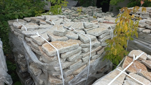 Гранитный плитняк галтованный для парковки купить в Чусовом