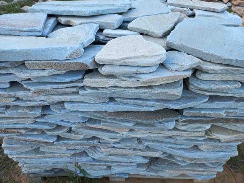 Плитняк златолит зелёный галтованный для цоколя купить в Чусовом